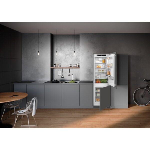 253L No Frost Integrated Fridge Freezer, Fixed Hinge, 70/30, Stainless Steel, E Rated - Liebherr ICNe5103 - Naamaste London Homewares - 3