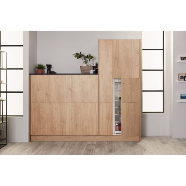 209L Built-In Integrated Larder Fridge, Sliding Hinge, White - Hotpoint HS12A1DUK2 - Naamaste London Homewares - 6