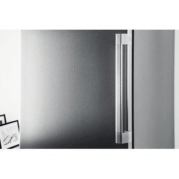 uw8-f2c-xb-uk-2-freezers-8.webp.jpeg uw8-f2c-xb-uk-2-freezers-8.webp.jpeg